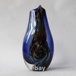 Allister Malcolm Vortex art glass blue swirl vase signed AM. Handmade cased 8.5