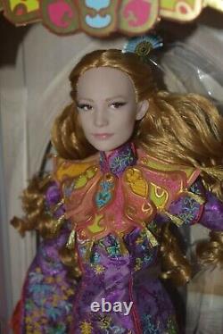 Disney Store Alice Through The Looking Glass 17 Limited Edition Doll in Wonderl