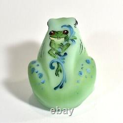 Fenton Gift shop Limited Edition Hand Painted Art Glass Frog