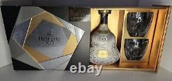 Hennessy XO Cognac Box with 2 Rocks Glasses & EMPTY Limited Edition Decanter