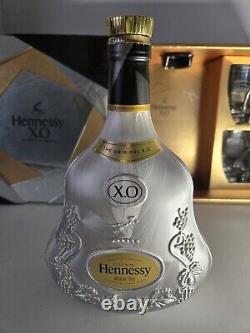 Hennessy XO Cognac Box with 2 Rocks Glasses & EMPTY Limited Edition Decanter