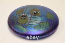 John Ditchfield Glasform Large Lily pad Paperweight 2 Silver Frogs labelled
