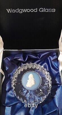 Limited Edition Wedgwood Jasperware Lord Nelson Crystal Paperweight