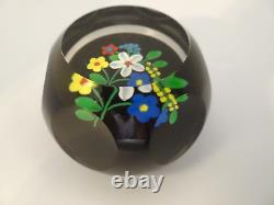 Perthshire Annual Collection Limited Edition 1999a Miniature Bouquet Paperweight