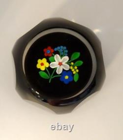 Perthshire Annual Collection Limited Edition 1999a Miniature Bouquet Paperweight