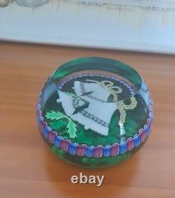 Rare L. E. PERTHSHIRE Millefiori GREEN CHRISTMAS BELLS 1994 Paperweight