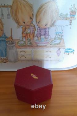 Rare Limited Edition PERTHSHIRE DAMSON PLUM 1977 Paperweight