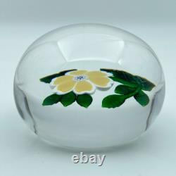 Saint Louis'Yellow and White Flower' Ltd Ed 250 in 1987