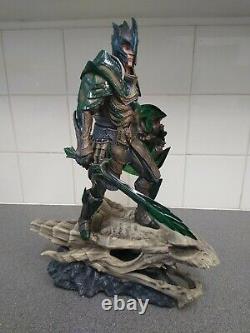 Skyrim Glass Armour Limited Edition Statue Gaming Headz