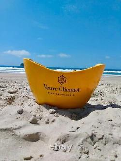 Veuve Clicquot Led New Champagne New Ice Bucket + 6 Veuve Free Flutes