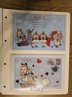 ALICE À TRAVERS LE MIROIR COUVERTURE DE TIMBRE ULTIME 50P ÉDITION LIMITÉE