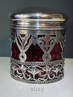 Bocal de vanité argenté à couvercle de 1903 G E Walton & Co Ltd avec doublure en verre cranberry