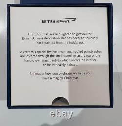 British Airways Premier Classe Boule de Noël Peinte à la Main en Verre 2023