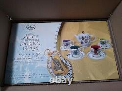 Disney ALICE THROUGH THE LOOKING GLASS - Service à thé en porcelaine Fine China, édition limitée, NEUF.