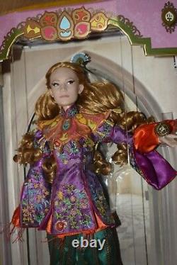 Disney Store Alice Through The Looking Glass 17 Limited Edition Doll In Wonderl