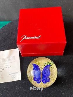 Édition limitée Presse-papiers papillon bleu Baccarat signé 1978, avec boîte et certificat d'authenticité.
