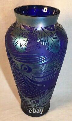 Fenton Art Glass Cameo Plumes De Paon Sur Favrene Kelsey Murphy Limited