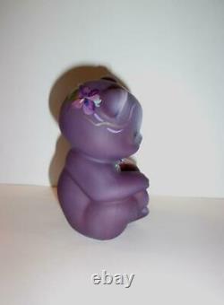 Fenton Verre Aubergine Violet Violet Violets Pansies Bear Figurine Ltd Ed M Kibbe #4/11