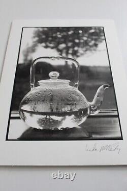 Linda McCartney 1996 'À travers une théière en verre' Photographie signée Art lithographique Imprimer