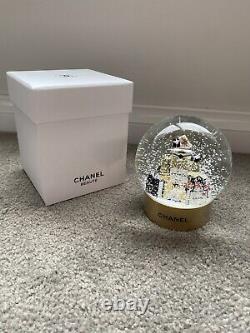 Nouveau Cadeau Vip De Chanel Snow Globe Dome Edition Limitée