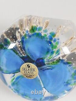 Presse-papiers en édition limitée Selkirk Glass, gel nocturne, daté de 1997