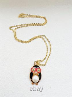 Rare Henri Bendel Édition Limitée Collier de Pingouin de Fête en Émail avec Lunettes