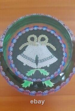 Rare L. E. PERTHSHIRE Millefiori CLOCHES DE NOËL VERTES 1994 Poids de papier