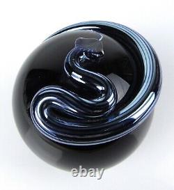 Signé Steven Correia Studio Art Glass Iridescent Serpent Snake Paperweight