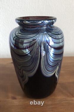 Vase En Verre Okra. Vintage 1985 Et Numéro 11 D'une Édition Limitée
