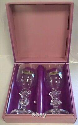 Verres à vin et à champagne Minnie et Mickey Mouse de la Walt Disney Company, en édition limitée.
