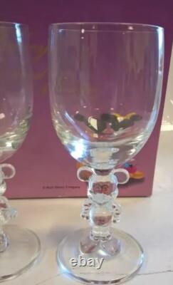 Verres à vin et à champagne Minnie et Mickey Mouse de la Walt Disney Company, en édition limitée.